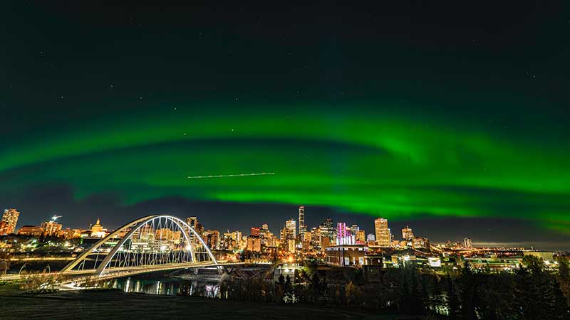 he Wonders of Northern Lights: A Dazzling Display of Dancing Waves