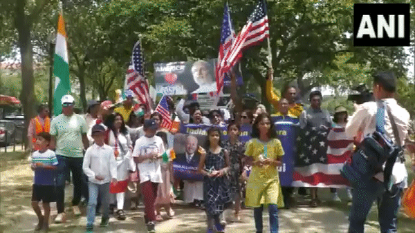 Indian-Americans celebrating unity and welcoming PM Modi during the rally in Washington.